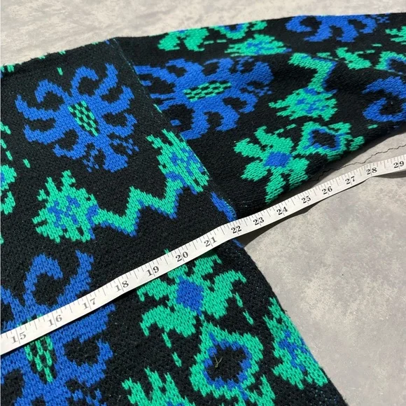 Kaos Black and Green Crewneck Sweater - Picture 4 of 5